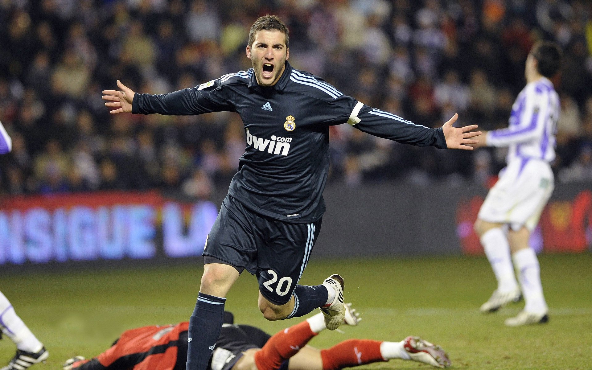 星空体育官方平台-丁俊晖称保持热爱是坚持下去的动力