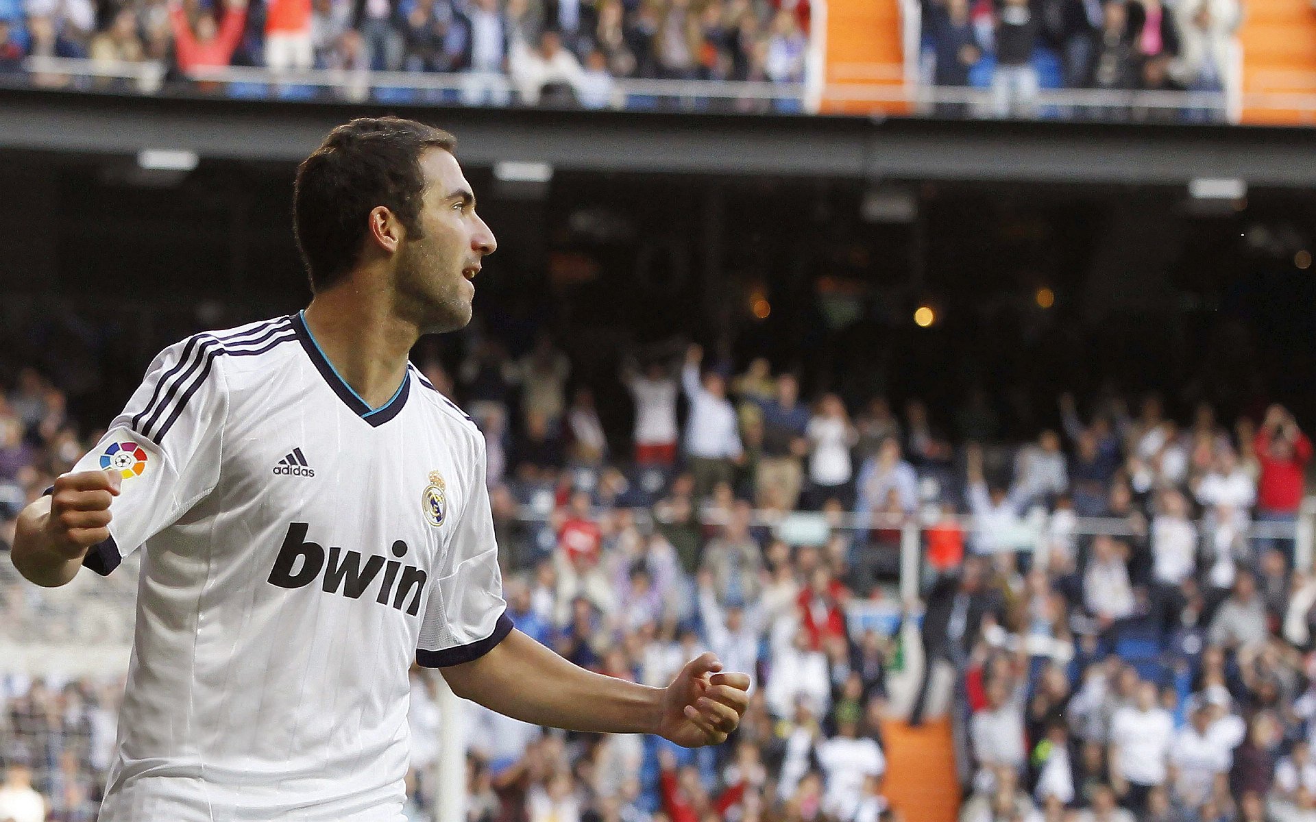 星空体育 China-法甲夜战高潮不断，精彩射门和精彩扑救成为焦点，法甲全场